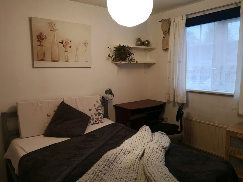 Room Stave Yard Road in Greater London
