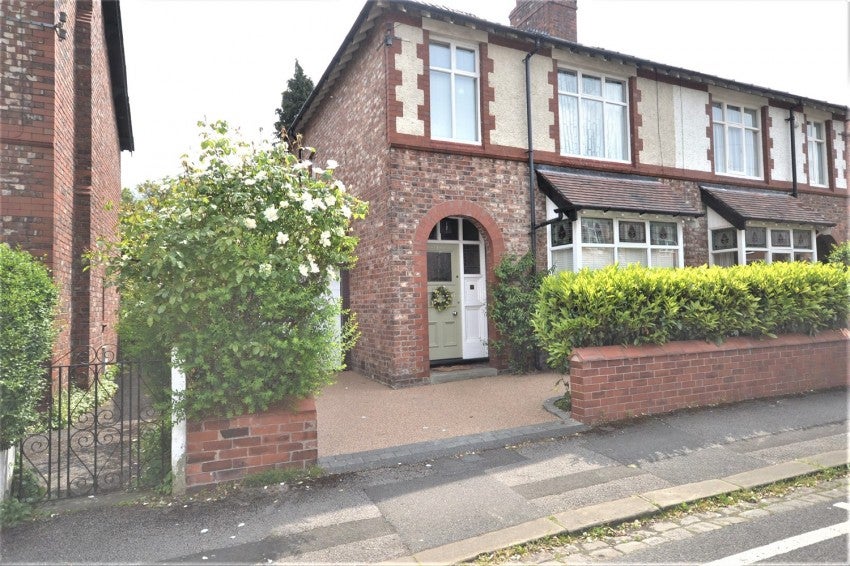 House Wycliffe Avenue in Wilmslow