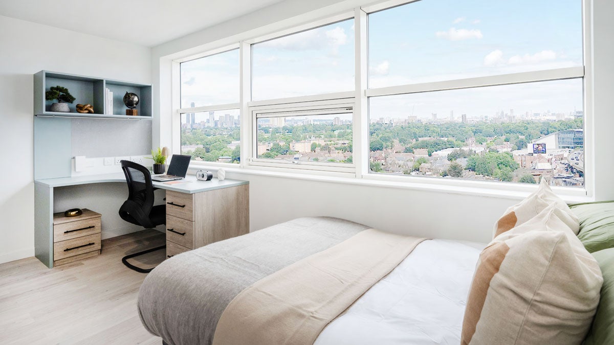 Flat Boston Manor Road in Greater London