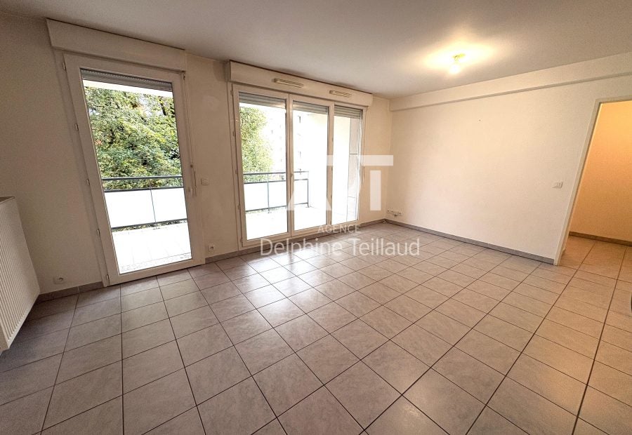 Flat Rue Joseph Bouchayer in Grenoble