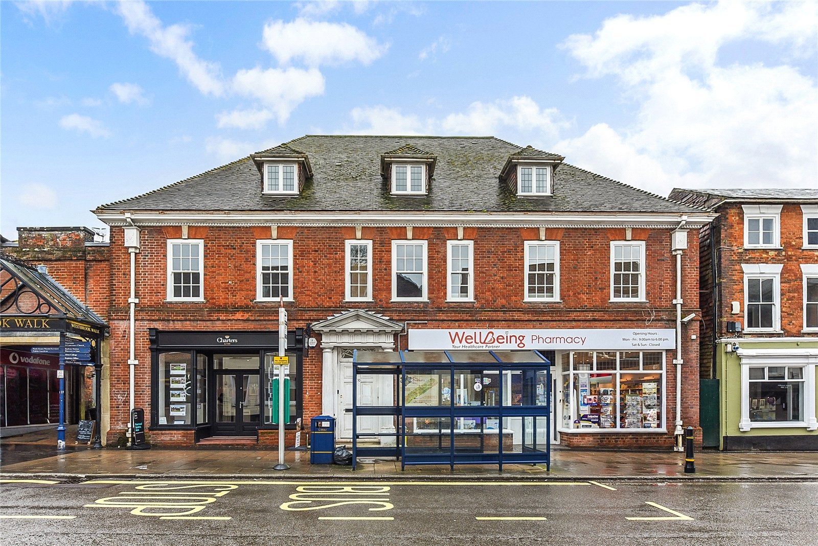 Flat High Street in East Hampshire