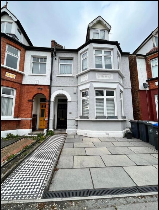 Room Norbury Court Road in Greater London