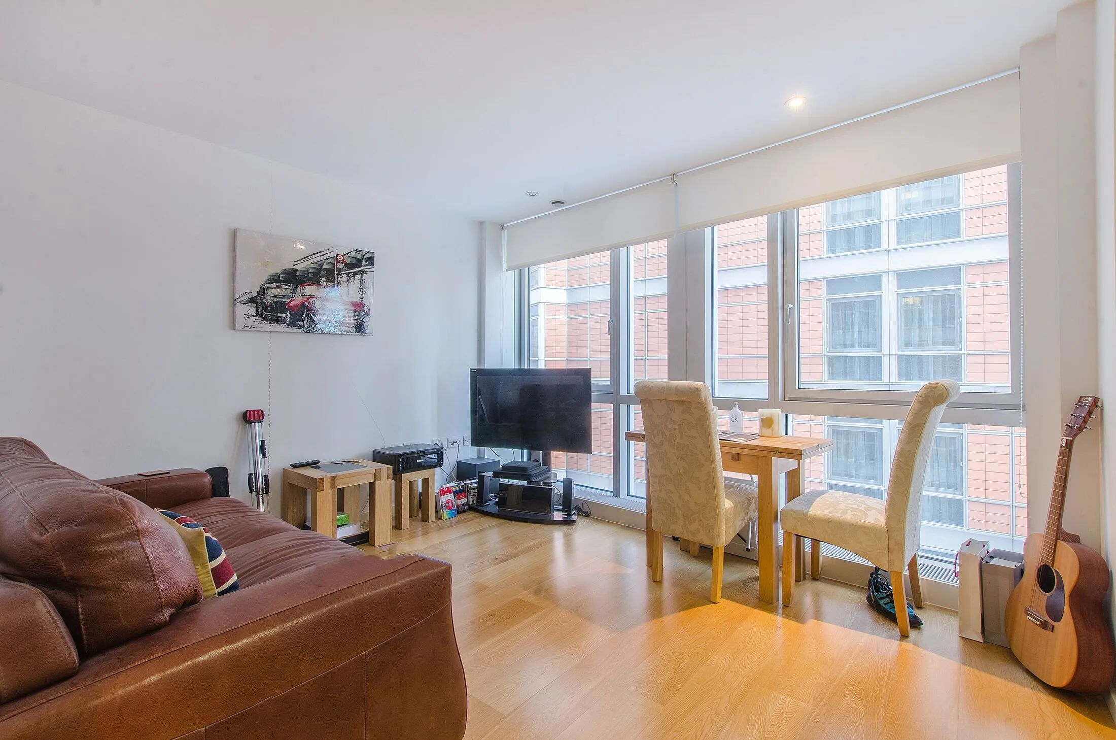 Flat Fairmont Avenue in Greater London