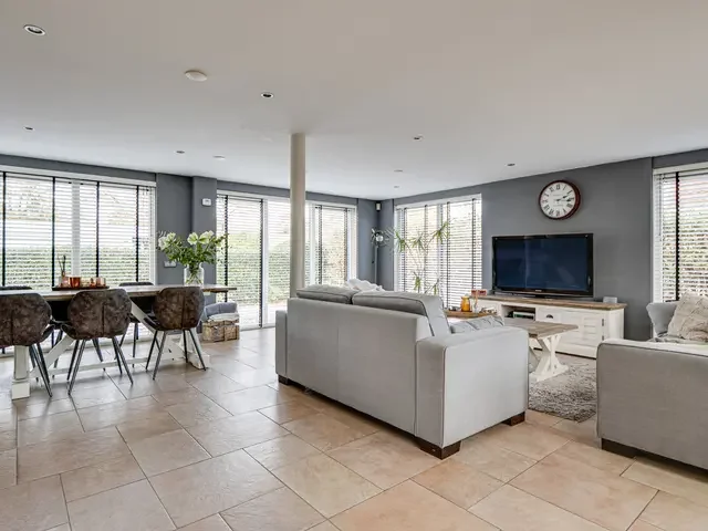 Vrijstaande woning te koop: Klepperstee-Linde 7, Ouddorp