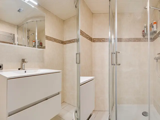 Vrijstaande woning te koop: Klepperstee-Linde 7, Ouddorp