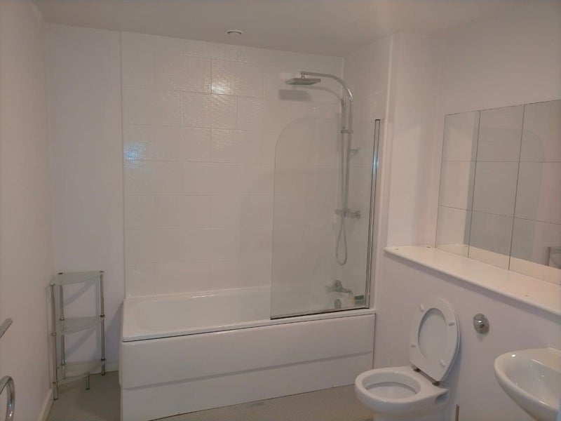 Room Blantyre Street in Manchester