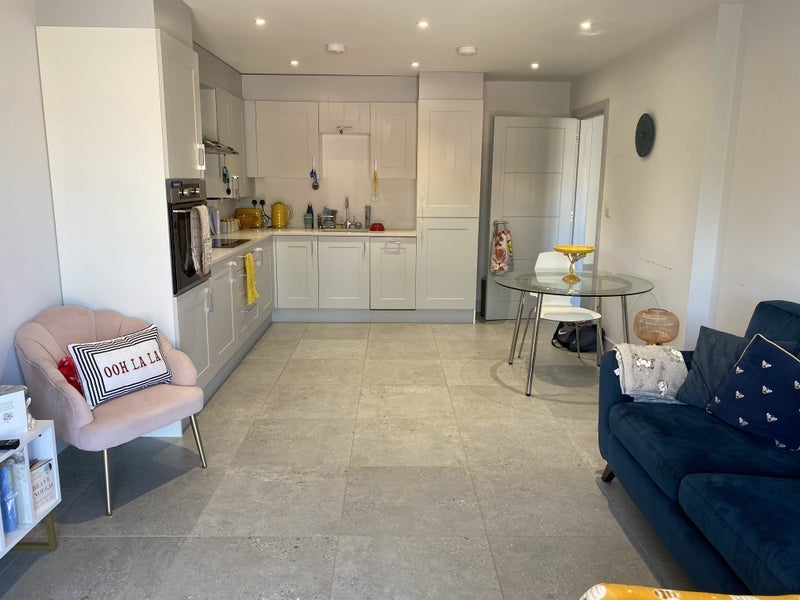Room Wimborne Road West in Hampreston