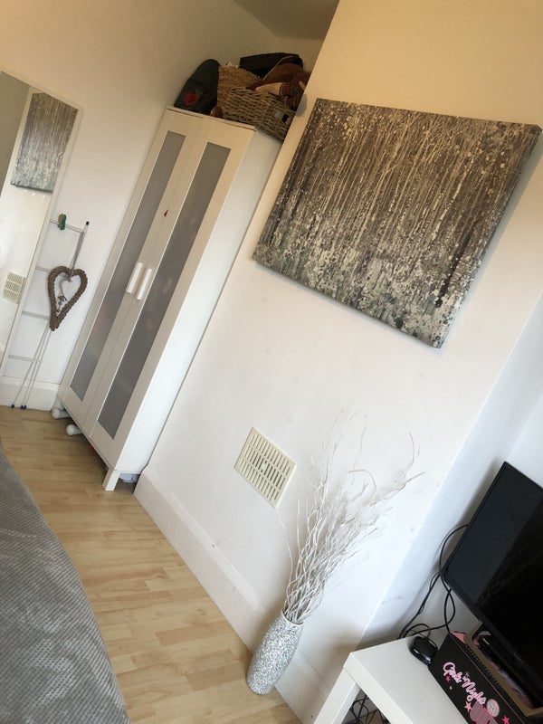 Room Dene Road in Manchester