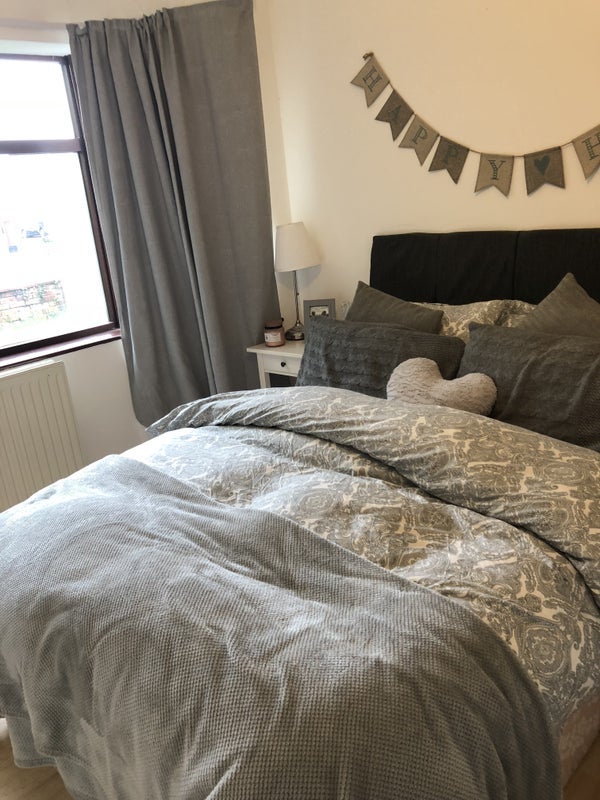 Room Dene Road in Manchester