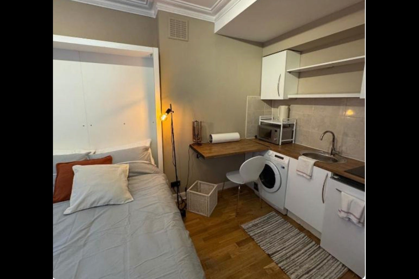 Flat St George's Square Mews in City of Westminster