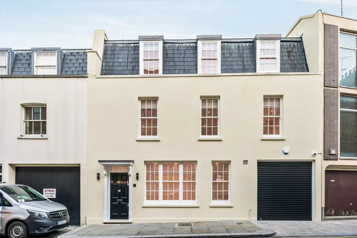 House Wilton Crescent in City of Westminster