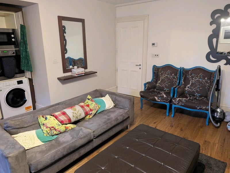Flat Lynedoch Street in Glasgow