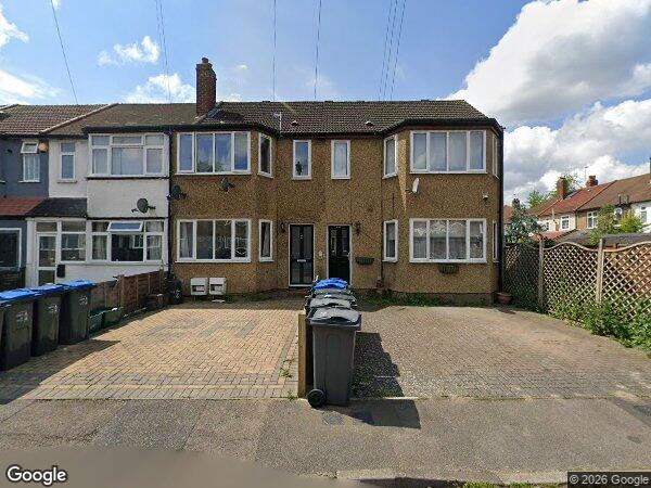 Flat Roslyn Close in Greater London