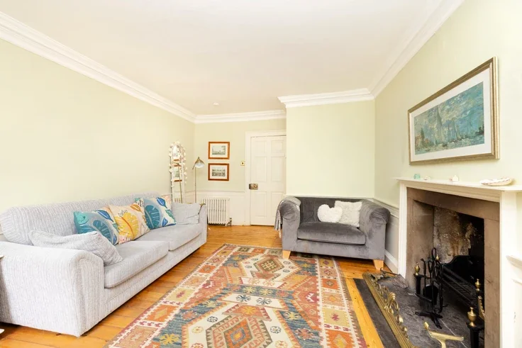 Flat Calton Hill in City of Edinburgh