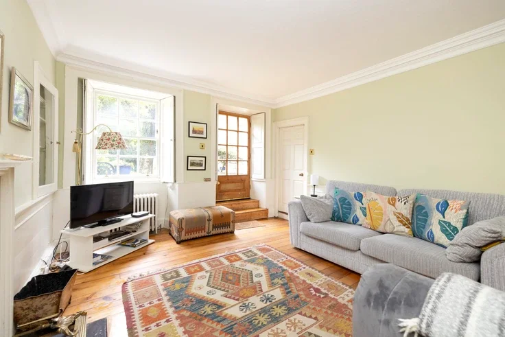 Flat Calton Hill in City of Edinburgh