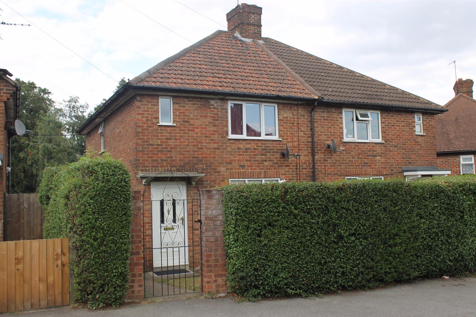 Room Spearing Road in High Wycombe