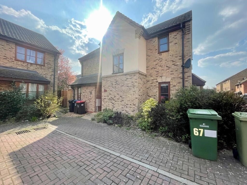 Flat Perivale in Milton Keynes