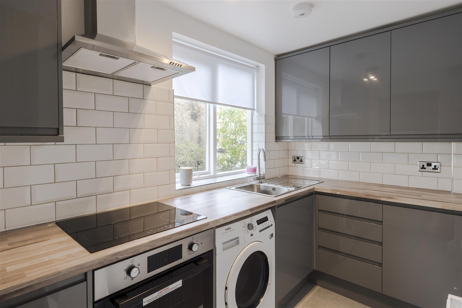 Flat Sutherland Avenue in City of Westminster