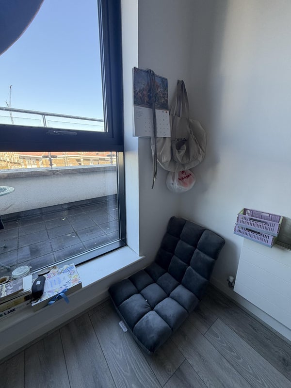 Room Bow Common Lane in Greater London