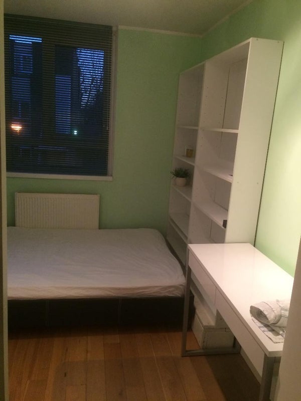 Room Dale Road in Greater London