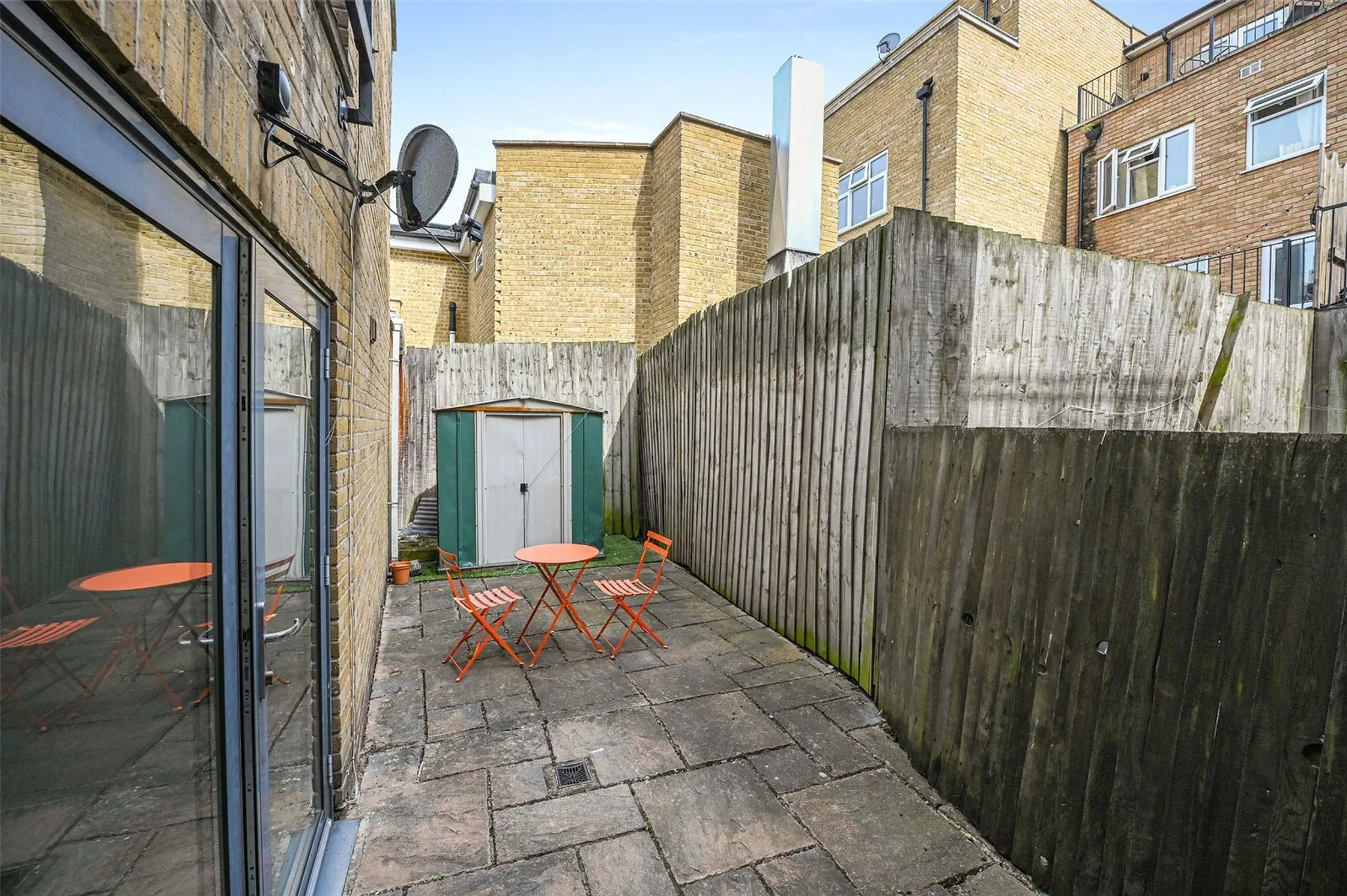 Flat Barnet Grove in Greater London