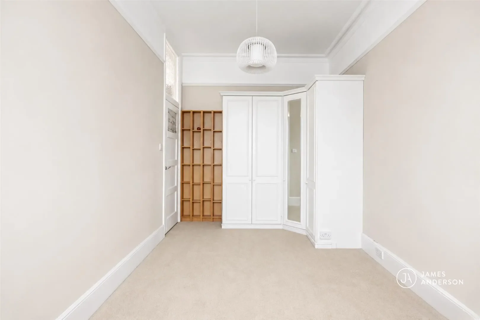 Flat Rusholme Road in Greater London