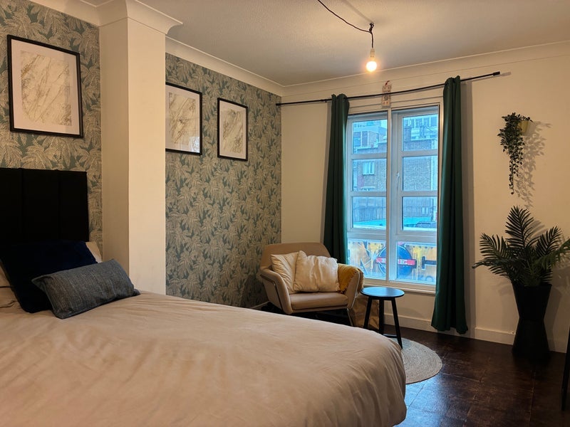 Room Durward Street in Greater London