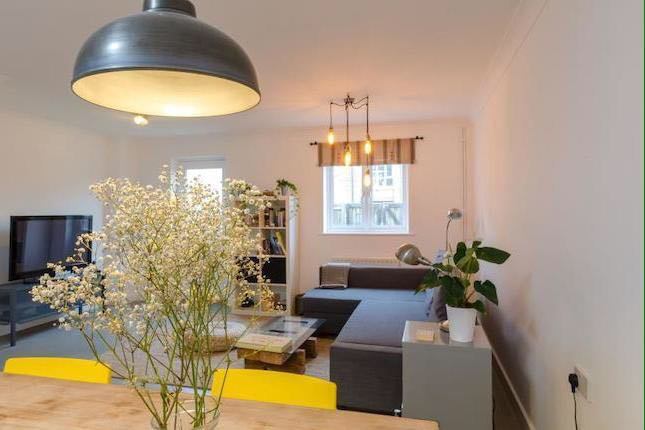 Room Durward Street in Greater London