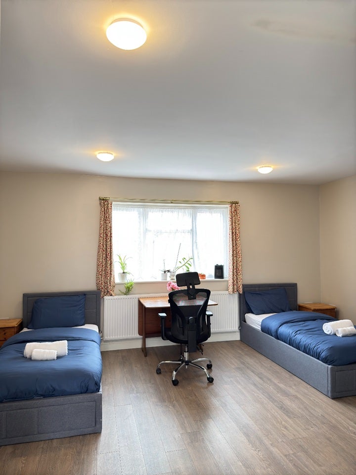 Room Kingsway in Borough of Spelthorne