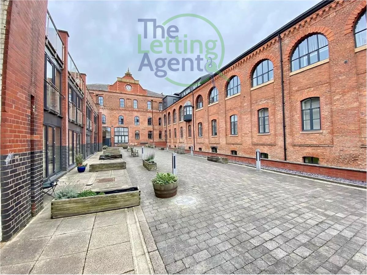 Flat Moss Lane East in Manchester