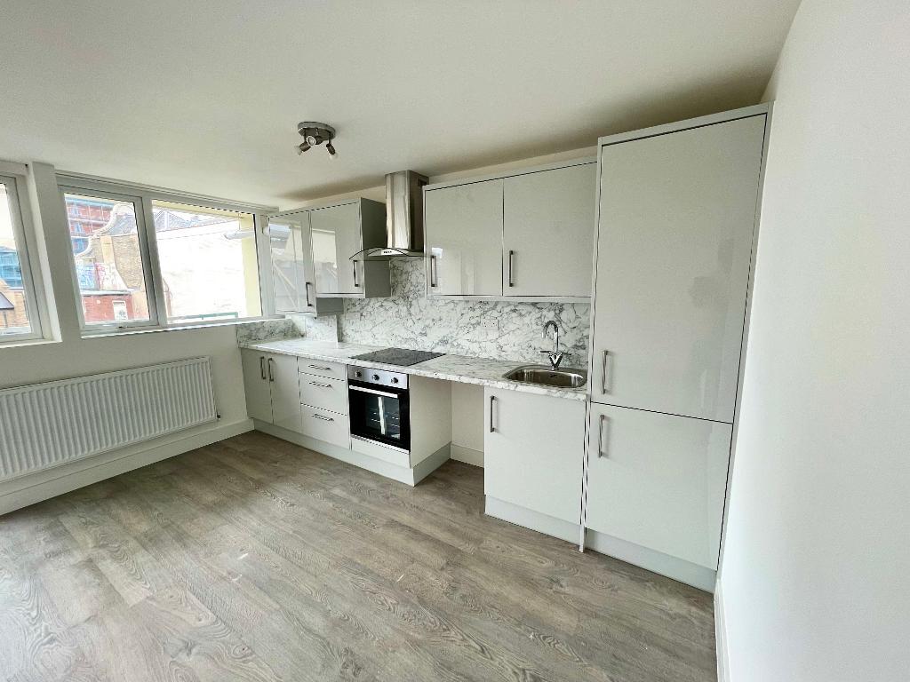 Flat Chichester Road in Southend-on-Sea