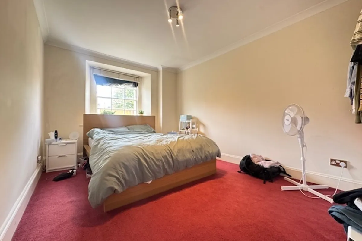 Flat South Parade in Bristol
