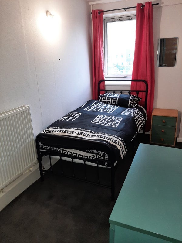 Room Francis Chichester Way in Greater London