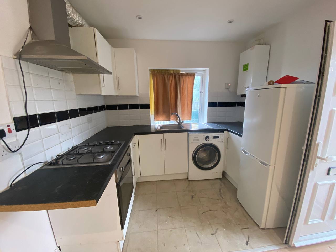 Flat Farm Close in Greater London
