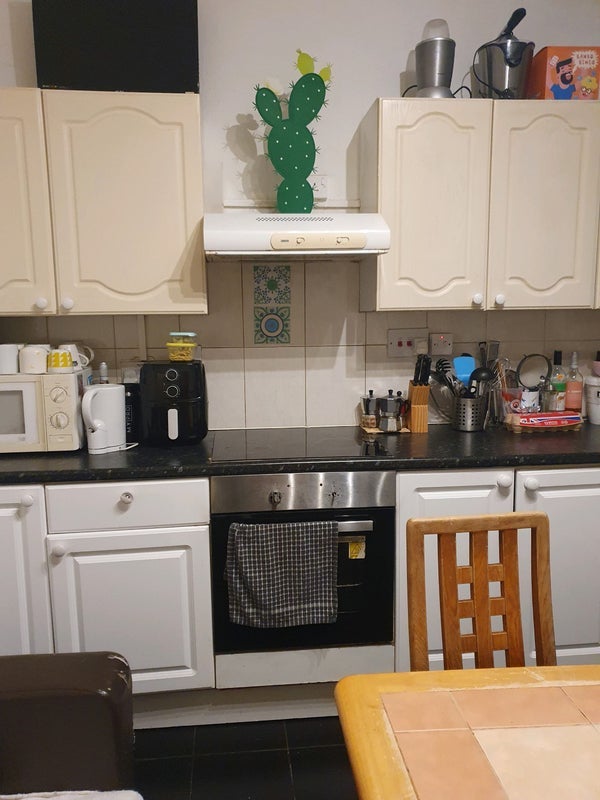 Room Burgoyne Road in Greater London