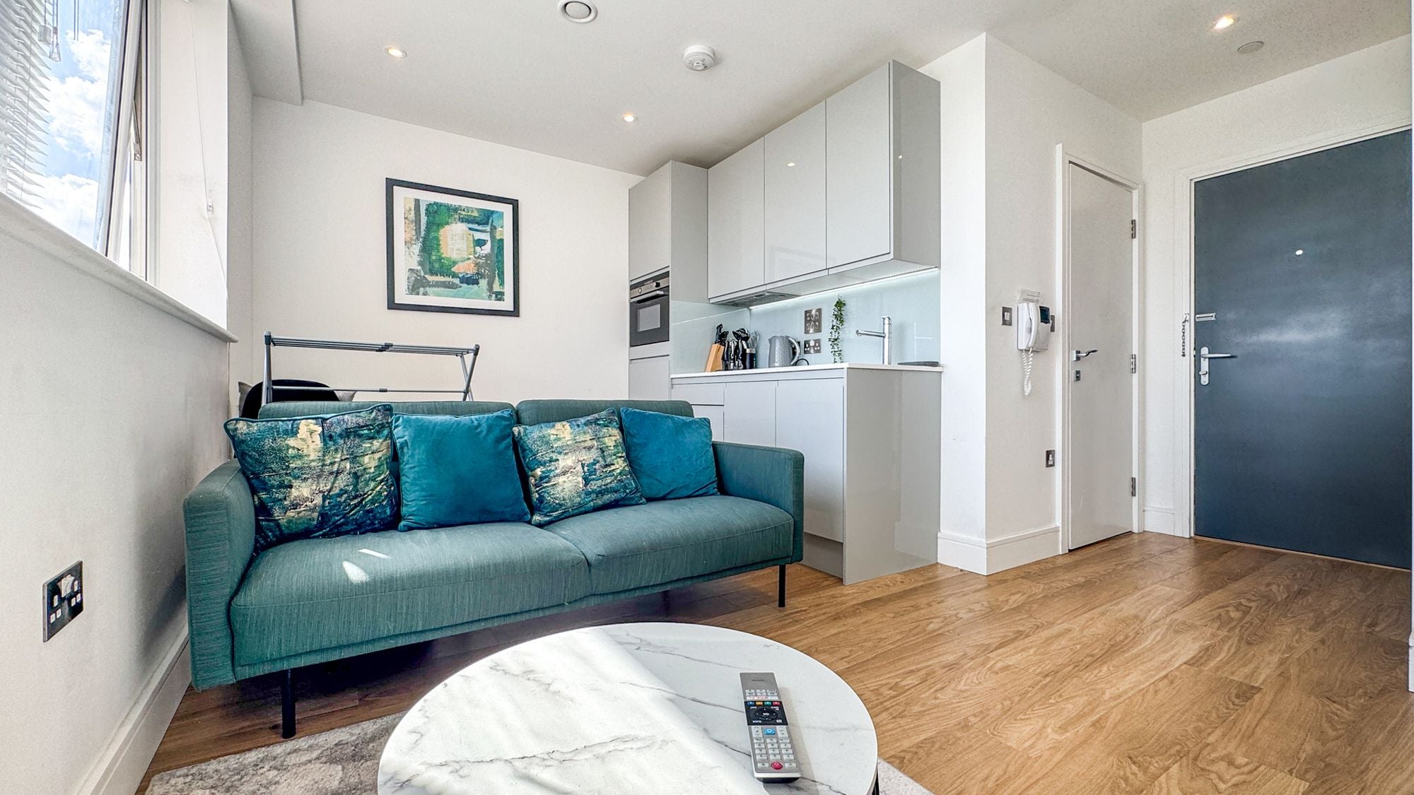 Flat South Street in Greater London