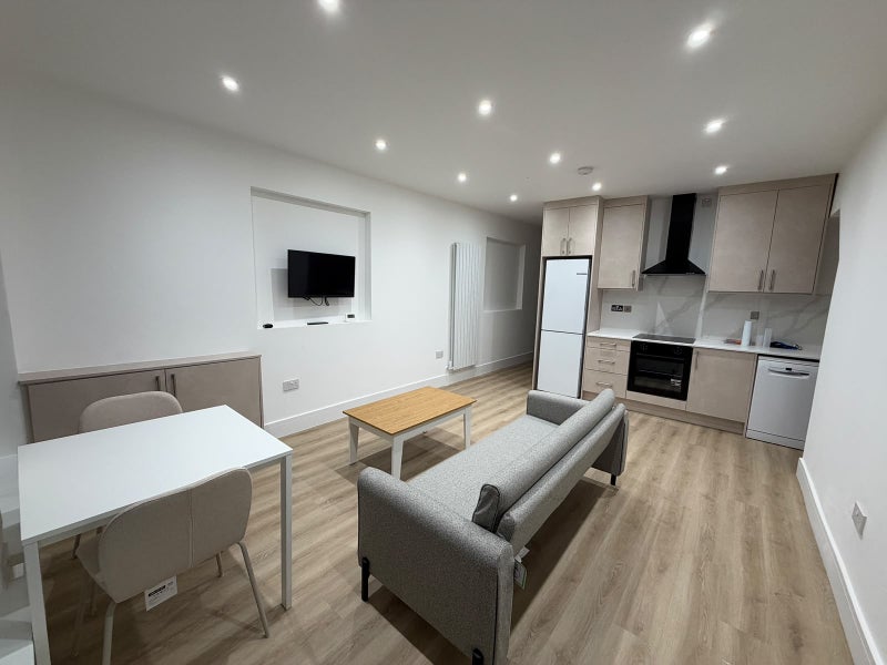 Flat Clapham Manor Street in Greater London