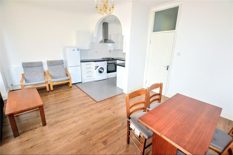 Flat Parkhurst Road in Greater London
