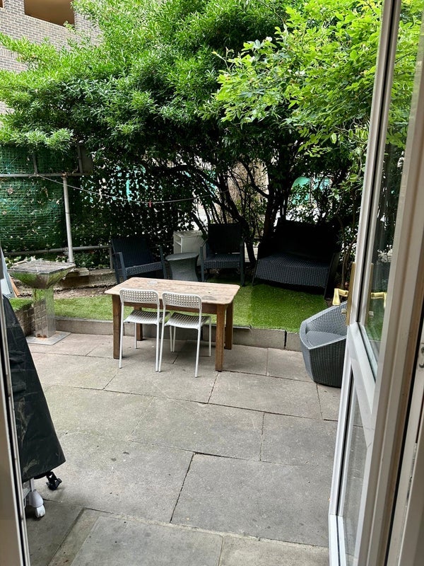 Room Burlington Close in City of Westminster