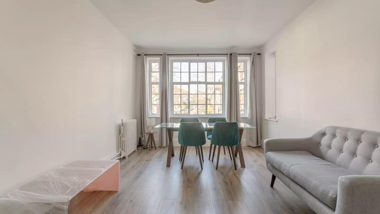 Flat Howitt Road in Greater London
