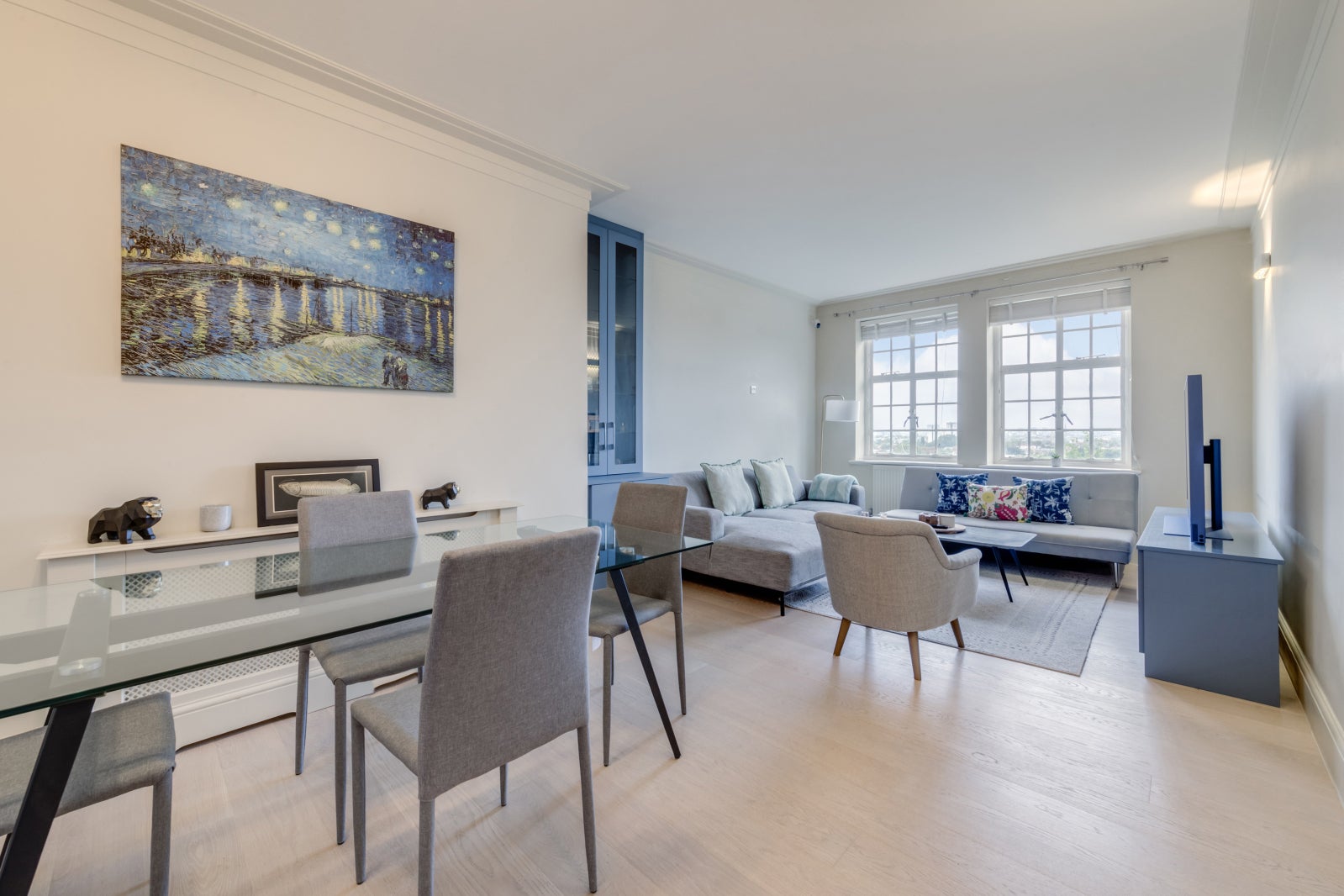 Flat Finchley Road in Greater London