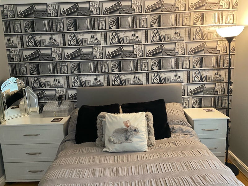 Room Sandy Close in Mid Sussex