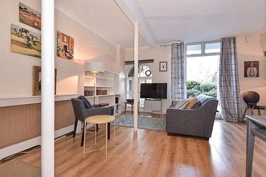 Flat Devereux Lane in Greater London