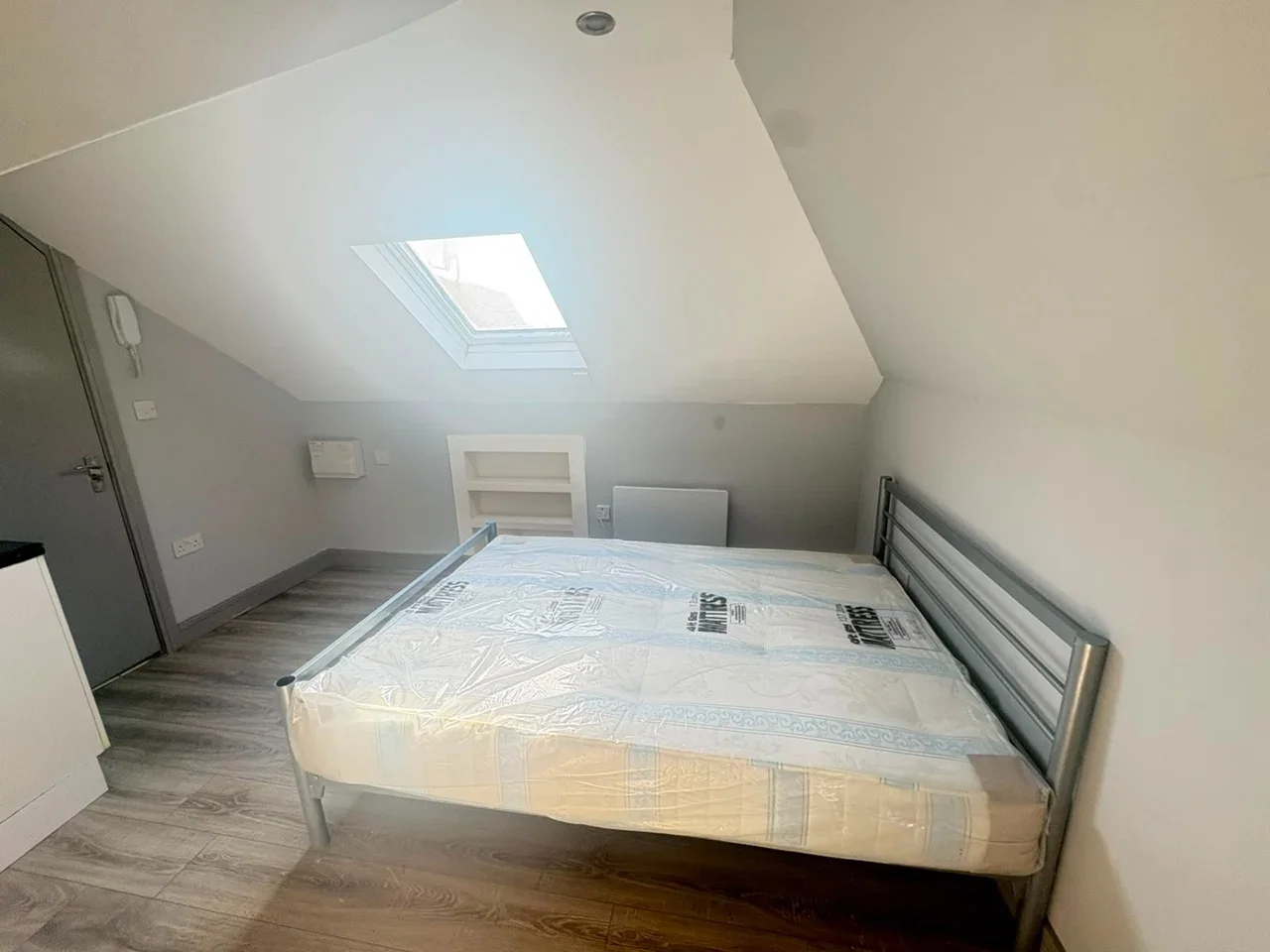 Flat Penberth Road in Greater London
