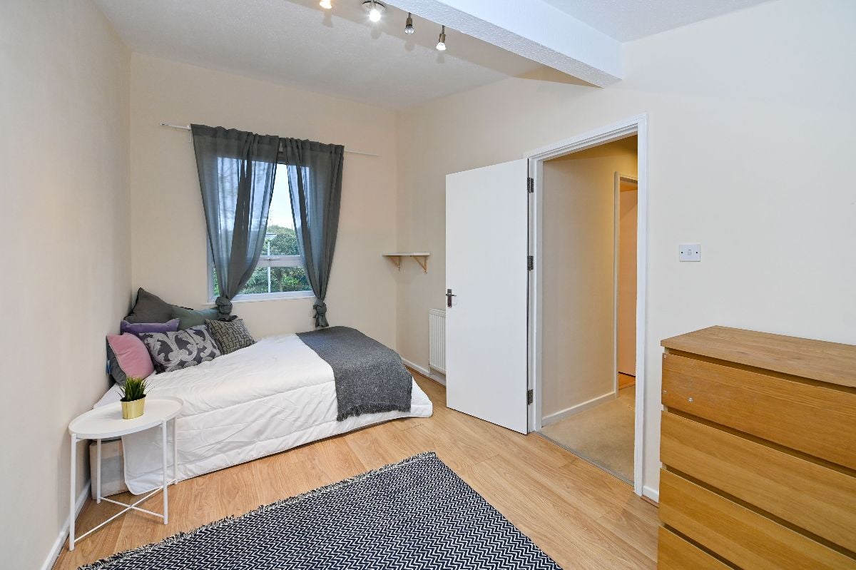 House Centurion Close in Greater London