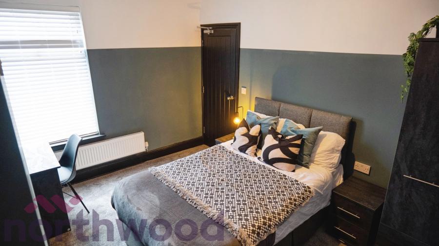 Room Padgate Lane in Warrington