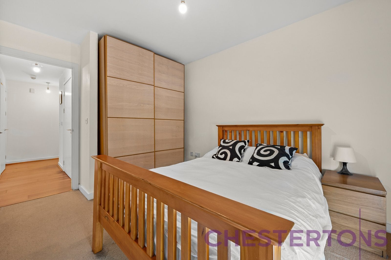 Flat Woolwich Road in Greater London