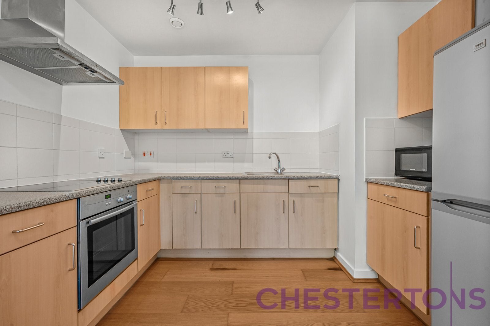 Flat Woolwich Road in Greater London