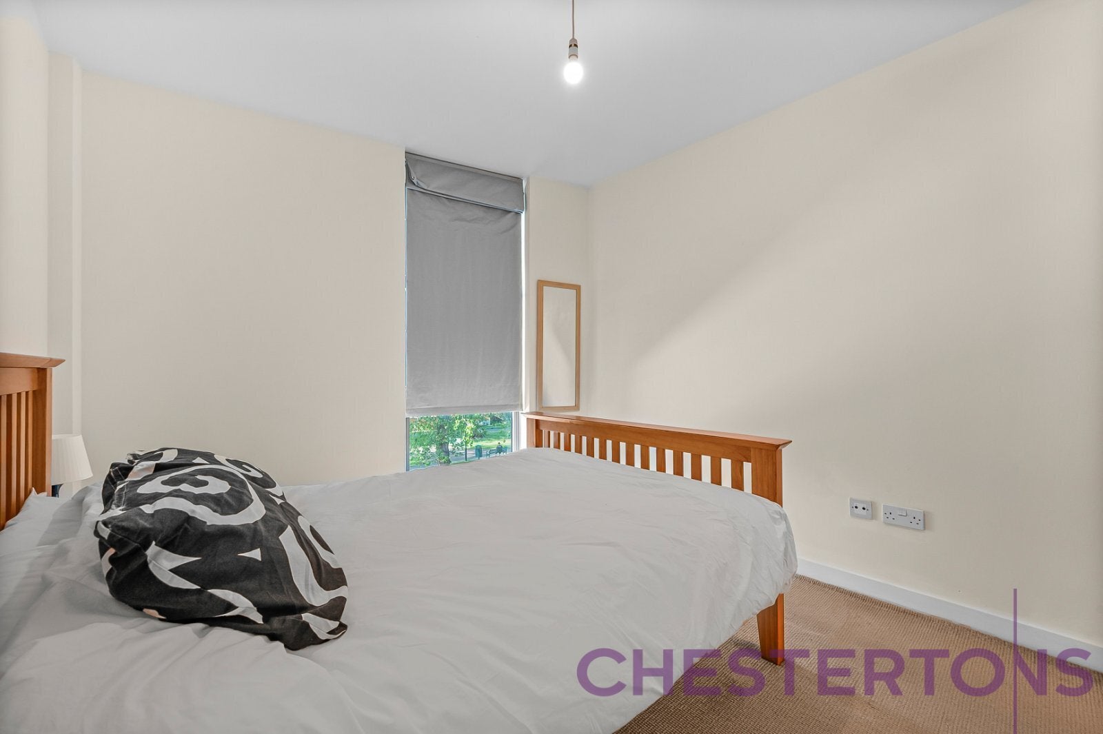 Flat Woolwich Road in Greater London