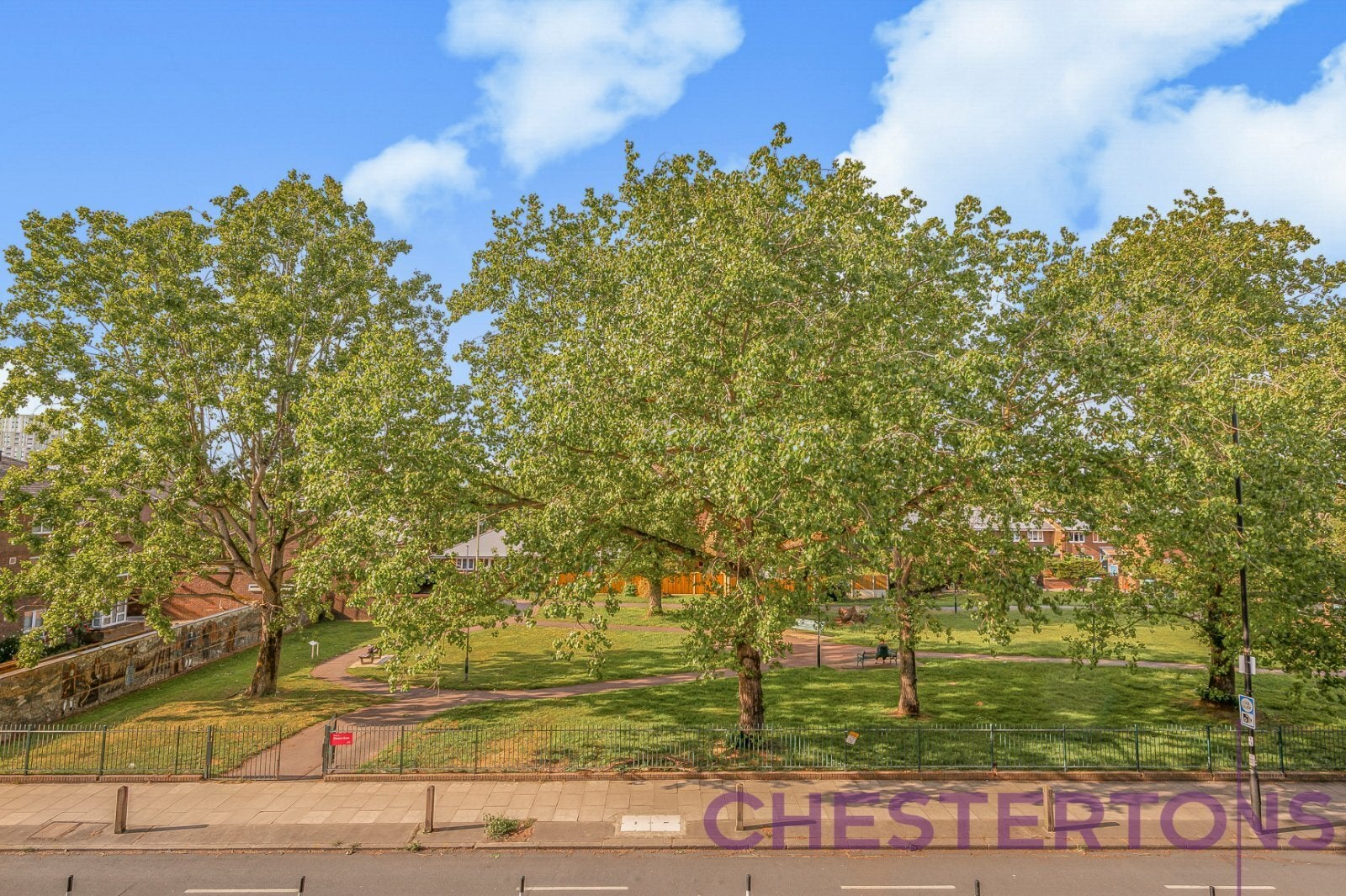 Flat Woolwich Road in Greater London